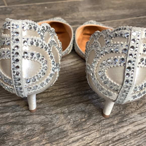 Badgley Mischka shoes. - Picture 7 of 12